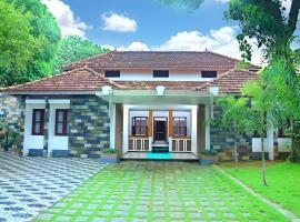 Pearl Beach Bungalow, hotell i Alleppey