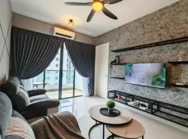 Industry Design Symphony Tower 3-Bedroom with Netflix & Wi-Fi