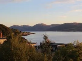 Ghillie's Croft Cabin, Rothesay