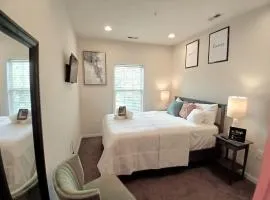 Luxury & Cool Private Room in DC