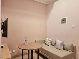 Menara Jakarta Condo JI Expo PRJ by Blezz，雅加達的分租公寓