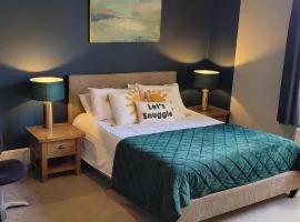 *Leamington Apartments* - Avenue Road - 1 bedroom apartment