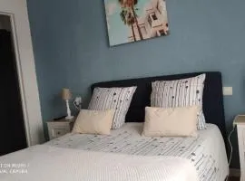 APPARTEMENT confortable,1chambre,Parking,balcon,Prés centre ville,10 mn plage