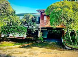 Comparte con la Naturaleza, hotel v destinaci Escazú