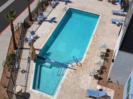 TownePlace Suites by Marriott Phoenix Glendale Sports & Entertainment District, hotel s jacuzzi v destinaci Glendale