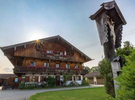 Melf 3 Comfortable holiday residence, hotel in Reichersbeuern