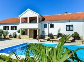 Marinic Comfortable holiday residence