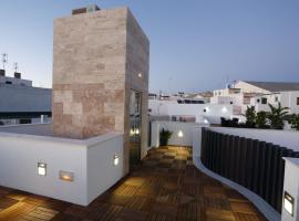 La Pasajera Hostal Boutique, guest house in Conil de la Frontera