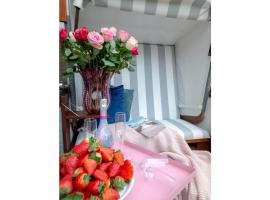 Family Hüs Comfortable holiday residence, hotel u gradu Vesterland