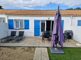Maison a 150 m de la plage de Bretignolles sur mer, Hotel in Brétignolles-sur-Mer