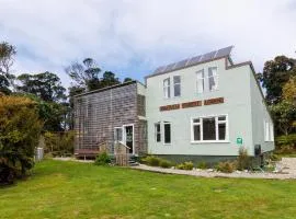 Waitutu Forest Lodge