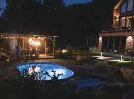 Ostoya Zawory na wyłączność - 2 domki, salka, strefa relaksu, basen zewnętrzny