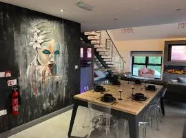 Luxury Hot Tub Jacuzzi & Sauna Apartment With Pool Table In Mid Ulster