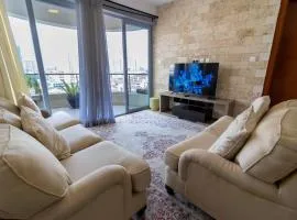 Elegant 2 BED apt in Kilimani with balcony views