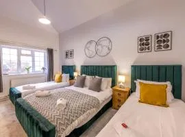 Centralised Admiralty Terrace with FREE PARKING by Prescott Apartments