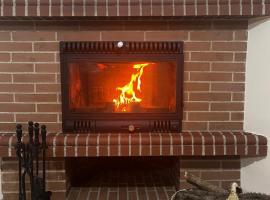 Alojamiento el camar&iacute;n、バーニョス・デ・ラ・エンシナのヴィラ