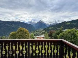 Chalet facing Mont Blanc calm and comfort