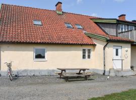 Gorgeous Home In Tomelilla With Wifi, hotel v destinaci Tomelilla