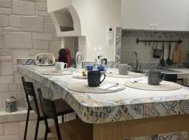 MAIOLICA Holiday House