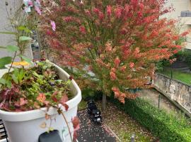 Grand Appartement Moderne 82 m, Hotel in Orly