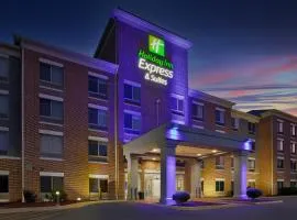 Holiday Inn Express & Suites Milwaukee NW - Park Place by IHG
