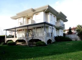 Villa Bursa, holiday home in Bursa