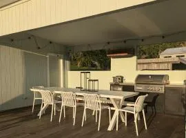 Retro 4 Bedroom Kuaotunu Bach