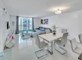 Amazing 28th floor unit with Parking