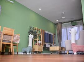 Cameron Palas Homestay - Sunrise View, hotel com piscina em Brinchang