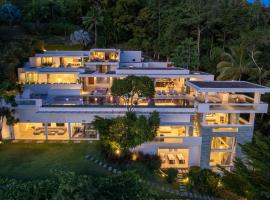 Villa Spice : Sublime Luxury Five Star Villa，位于纳通市的酒店