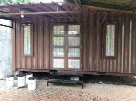 Times Square Motel SYARIAH ONE, motel i Bojong