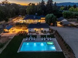 Private Farmhouse on 4 acres w Pool Hot Tub