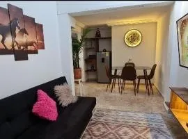 alojamiento entero a 800metros estación poblado