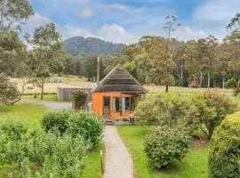 Herons Studio - A Picturesque Couple's Cottage