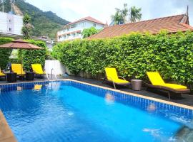 Purepamvillage, hotel in Kata Beach