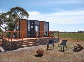 The Gums Cottage by Tiny Away, hotel barato en Hallett