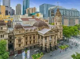 Melbourne Town Hall View Apartment
