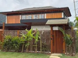 Casa Fiji - Suites Luxo - Praia de Itamambuca - Ao lado da praia