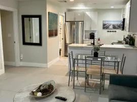 Close to everything! Perfect basecamp for WPB