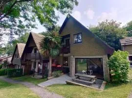 88 Strawberry Hill, Tolroy Manor