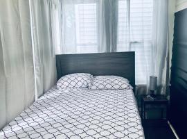 Cozy room for rent in Newark, hotel v mestu Newark