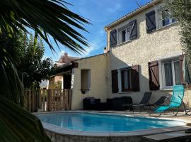 Maison familiale classée 3 Etoile - Clim & Piscine privée -, Hotel in La Farlède