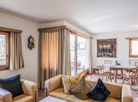 Apartment Chesa Trais Dschembers by Interhome, ξενοδοχείο σε Champfer