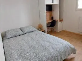 Chambre avec Salle d'eau privée