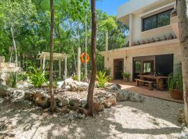 Visit this Chemuyil Treasure Villa Xulon, ξενοδοχείο σε Chemuyil