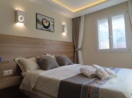 Chambre deux personnes avec salle de bain privative, hotel di Bondy