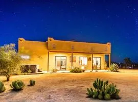 Desert Retreat w/ Spa+Views
