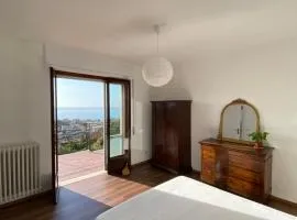 Casa Fiona - attico con incredibile vista mare