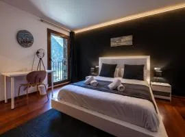 Barthe Holidays I Apartamento moderno en Arinsal 4PAX I Confort, Vistas, Parking, Pet friendly I Pic Negre