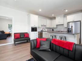 Viesnīca Newly Built Modern Getaway on Private Acreage! Talsā